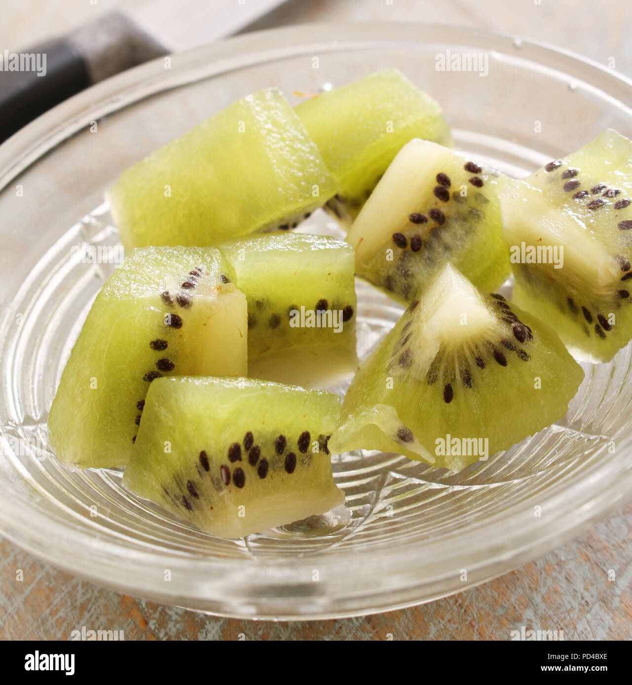 preparing fresh kiwi fruit Stock Photo Alamy