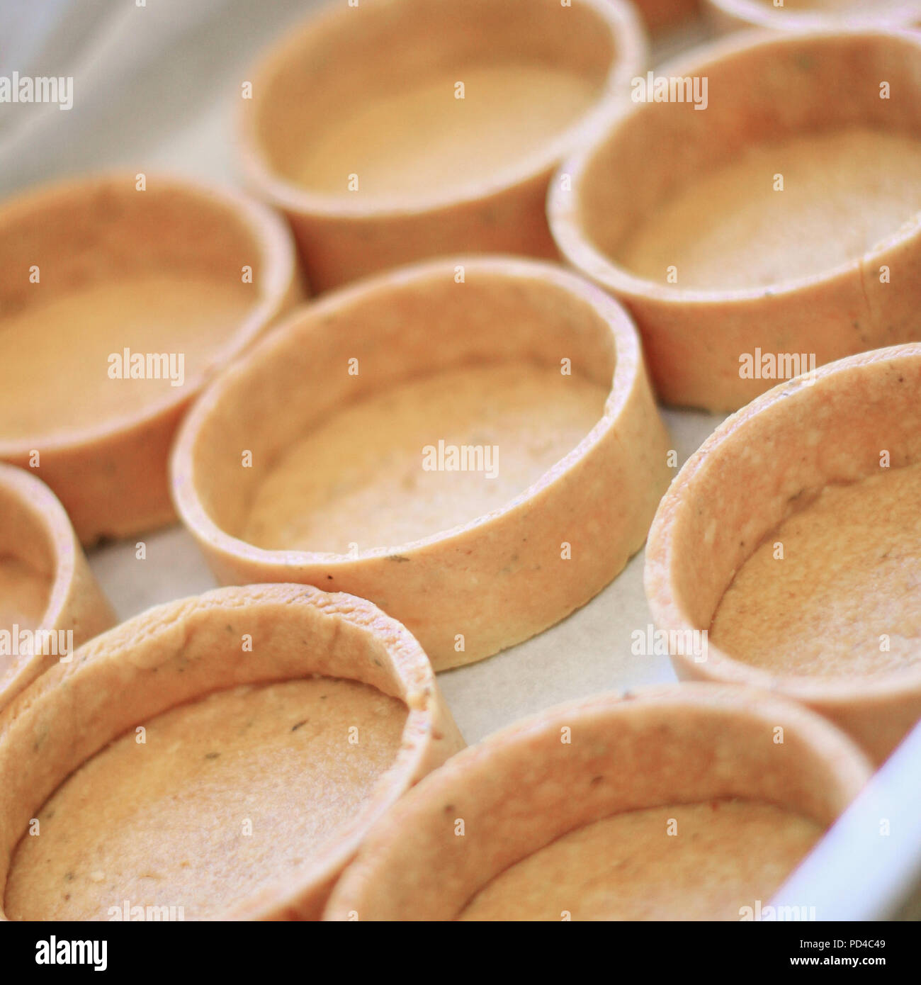 empty pastry cases Stock Photo Alamy