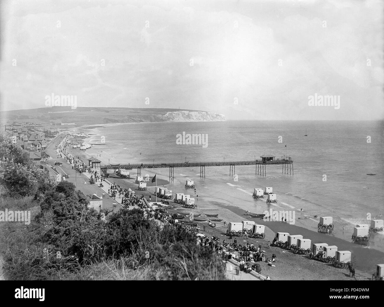 Isle of wight beach resort Black and White Stock Photos & Images - Alamy