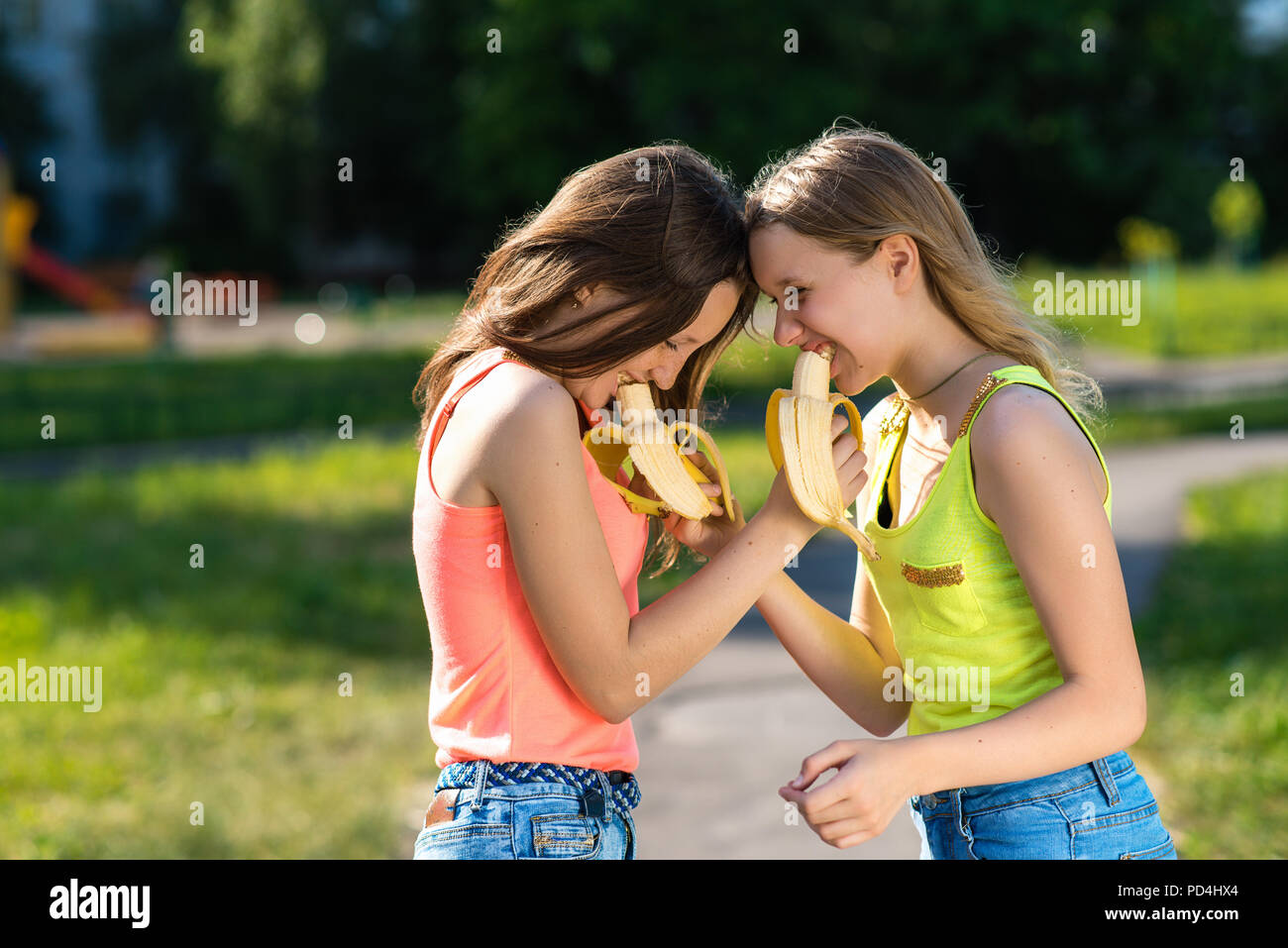 Little girl eat banana hires stock photography and images Alamy
