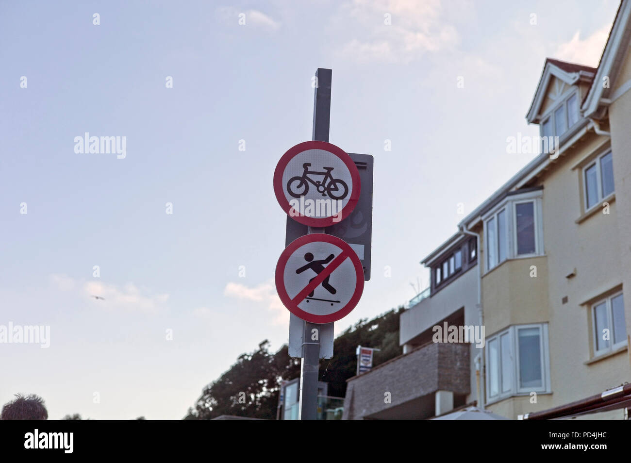 Confusing road signs hi-res stock photography and images - Alamy