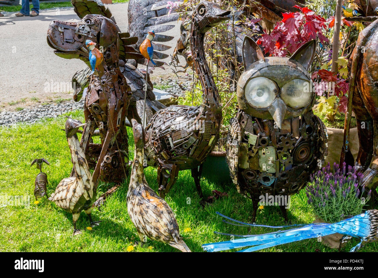 Recycled metal sculptures hi-res stock photography and images - Alamy