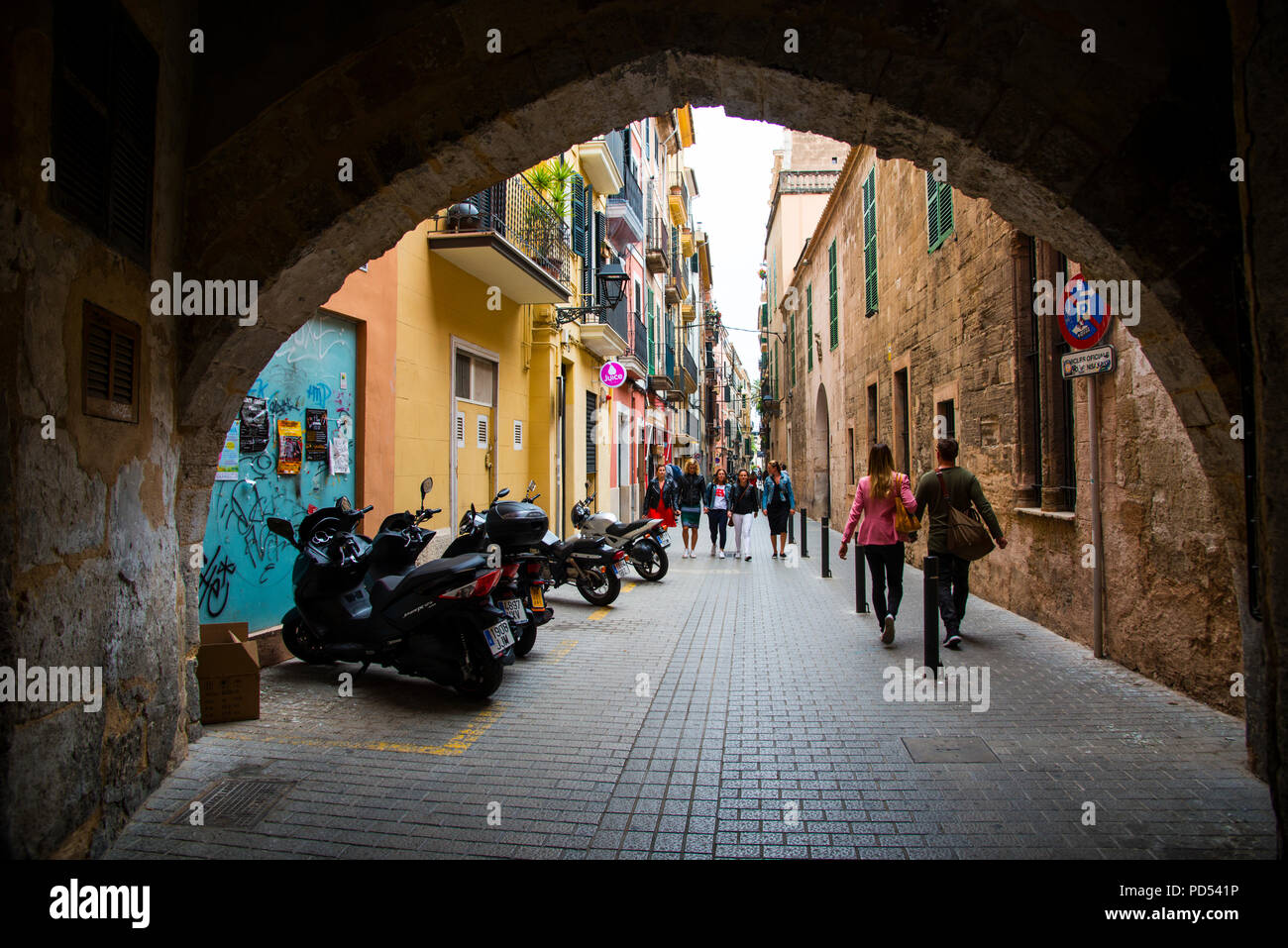 Palma de mallorca is a resort city and capital of the Spanish island of Mallorca (Majorca), in the western Mediterranean. The massive Santa María cath Stock Photo