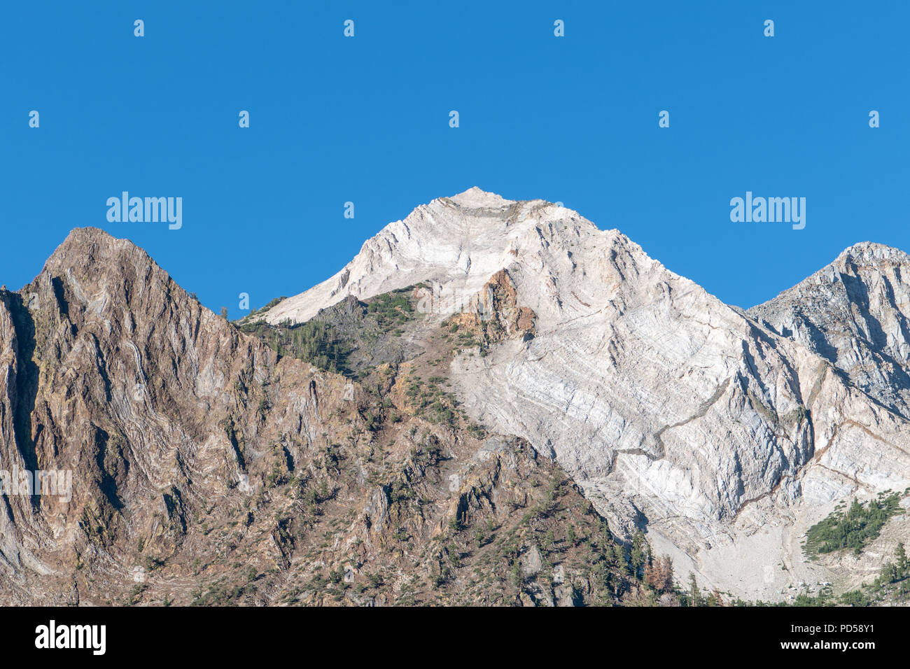 Mountain peaks under a perfect blue sky in the John Muir Wilderness of California's eastern Sierra Nevada mountains Stock Photo