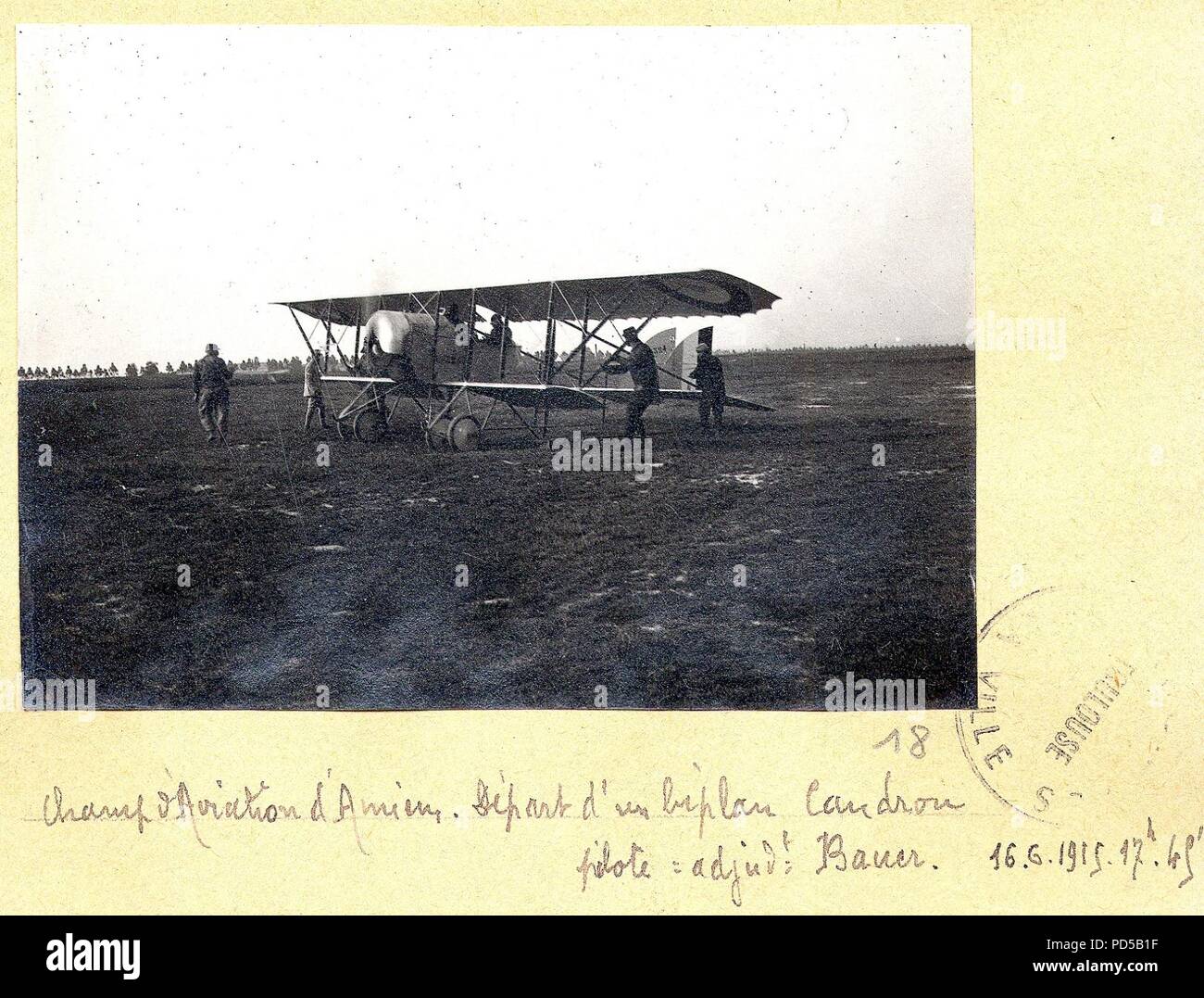 Amiens champ d'aviation. départ d'un biplan Caudron G.III. pilote adjudant Bauer - Fonds Berthelé - 49Fi1871-18. Stock Photo