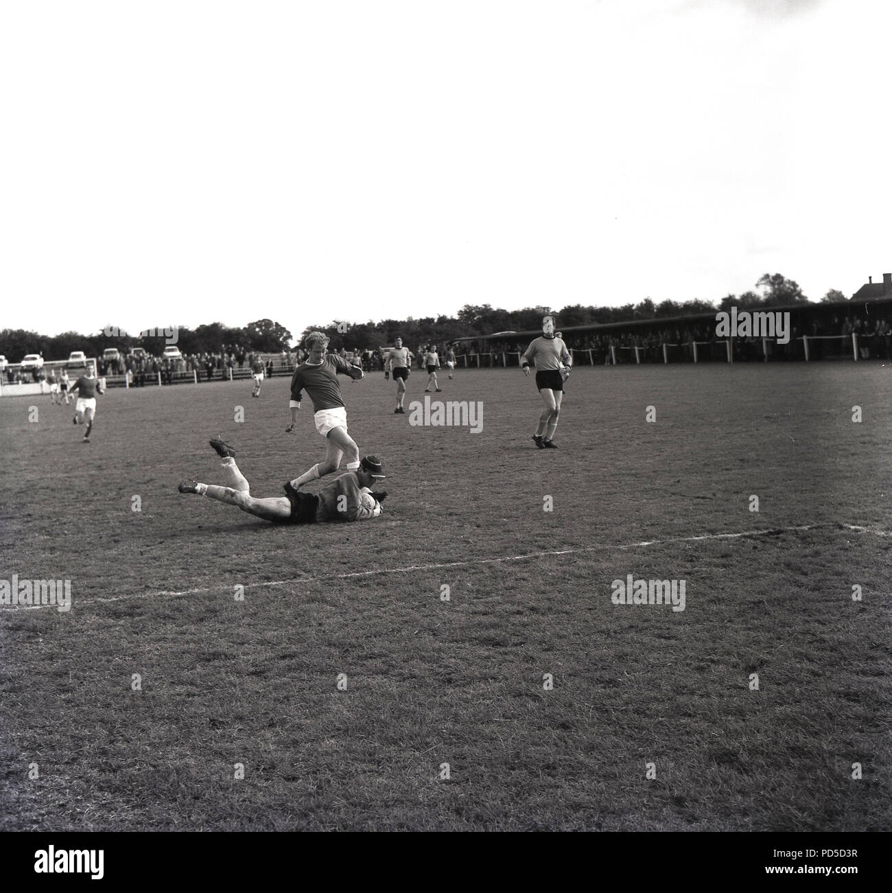 1960s football players hires stock photography and images Alamy