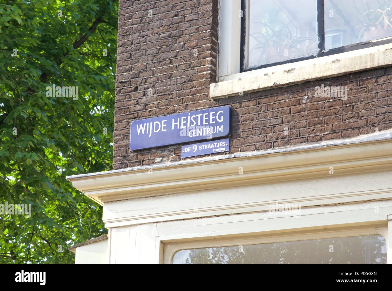 Wijde Heisteeg, a street on Negen Straatjes or De 9 Straatjes, in the borough Centrum in Amsterdam Stock Photo