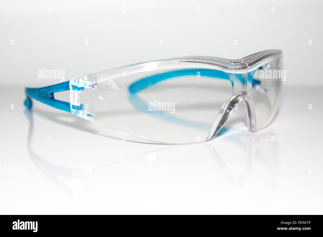 Transparent plastic safety goggles glasses for dust and spark