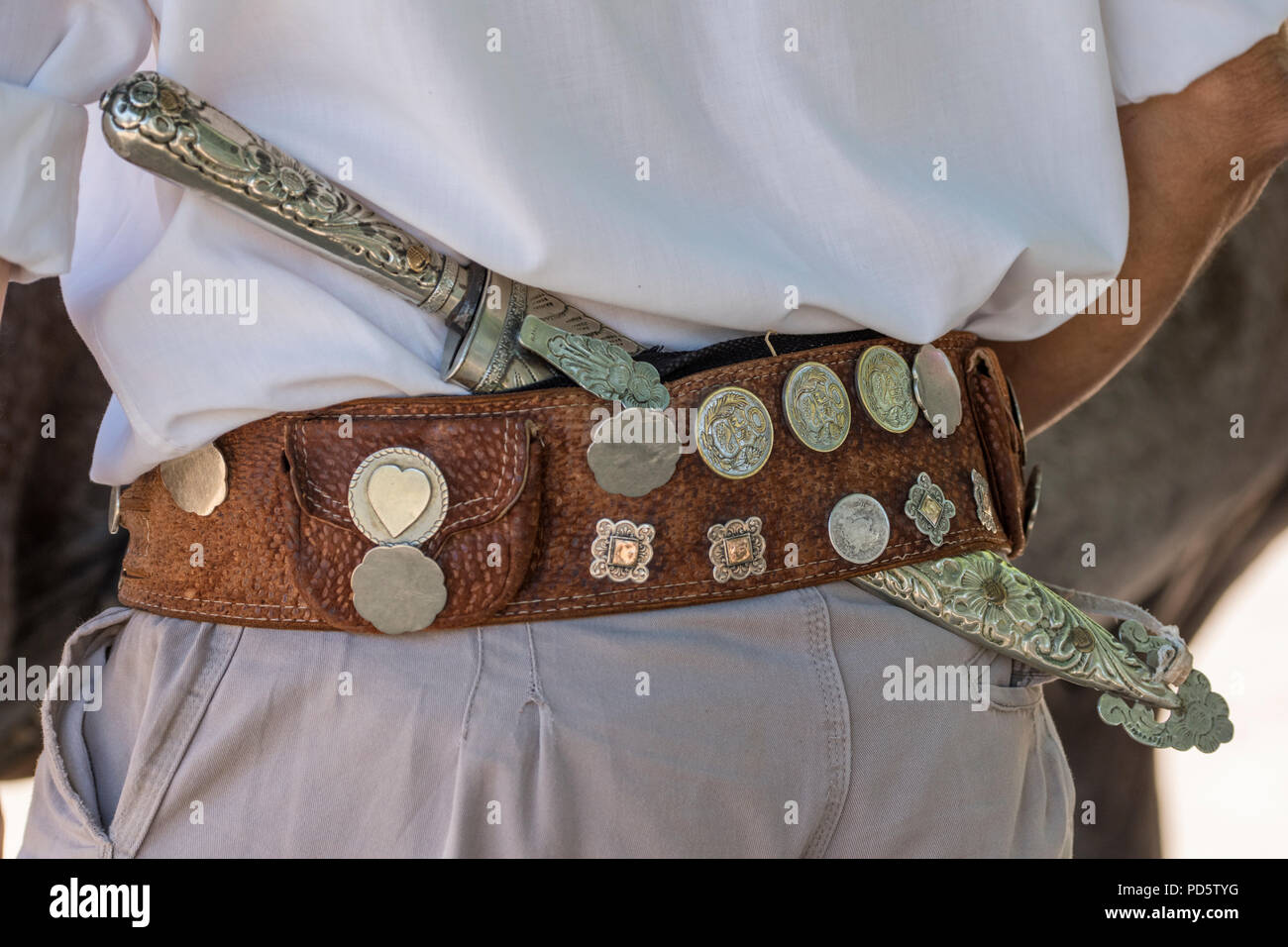Argentine gaucho belt and knife hi-res stock photography and 