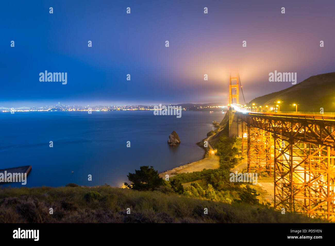 Blue hour and fog hires stock photography and images Alamy