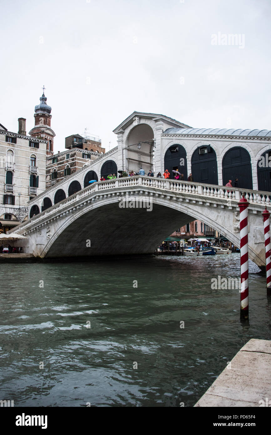 Rialto Bridge over the Grand Canal, Venice Stock Photo - Alamy