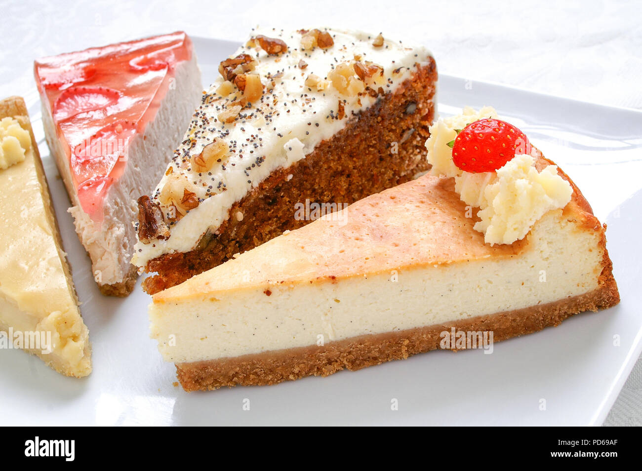 cheese cake plated dessert Stock Photo Alamy