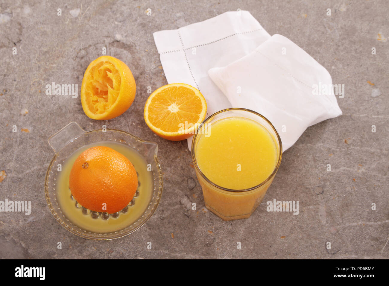 making fresh orange juice Stock Photo Alamy