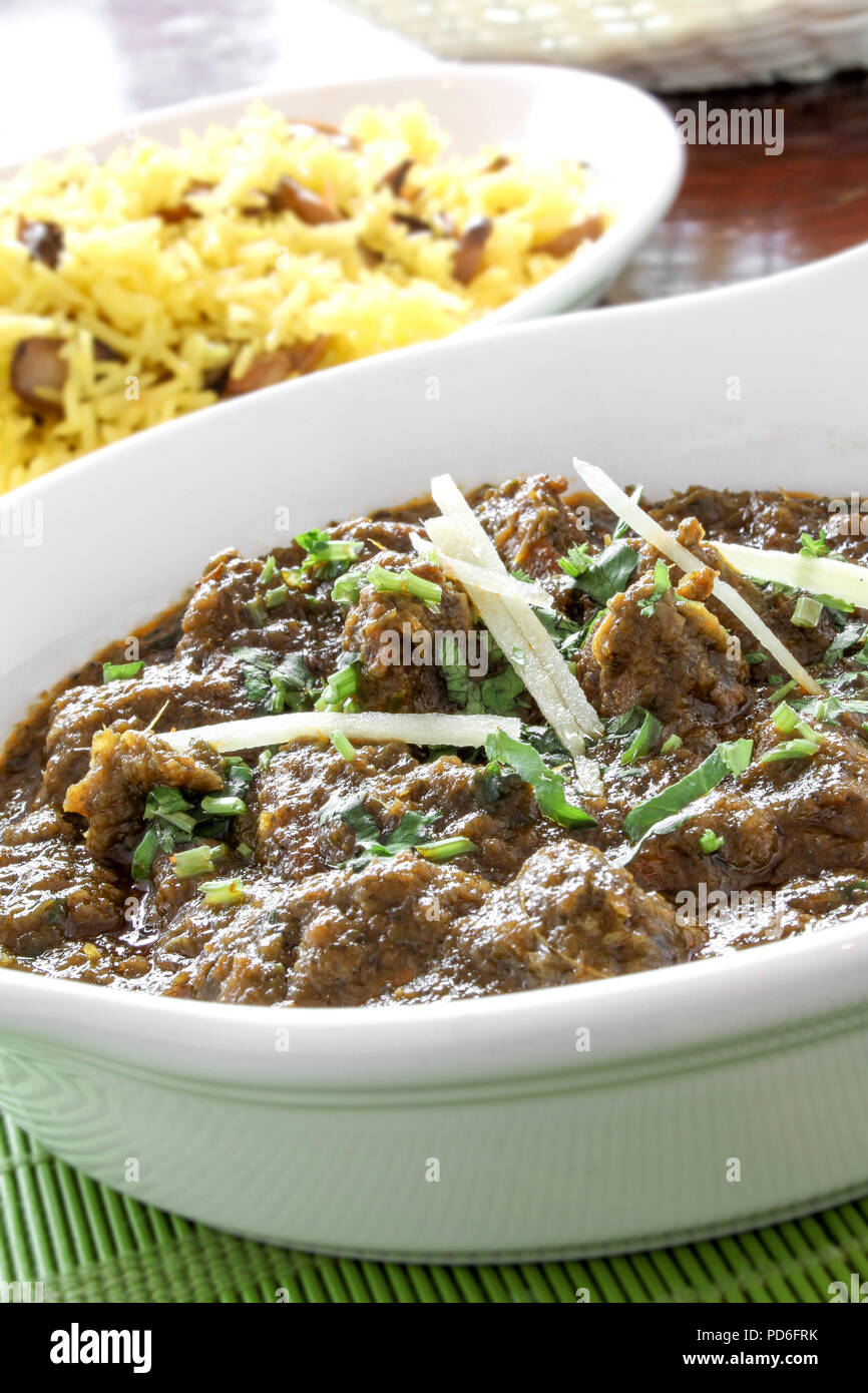 traditional indian curry meal Stock Photo - Alamy