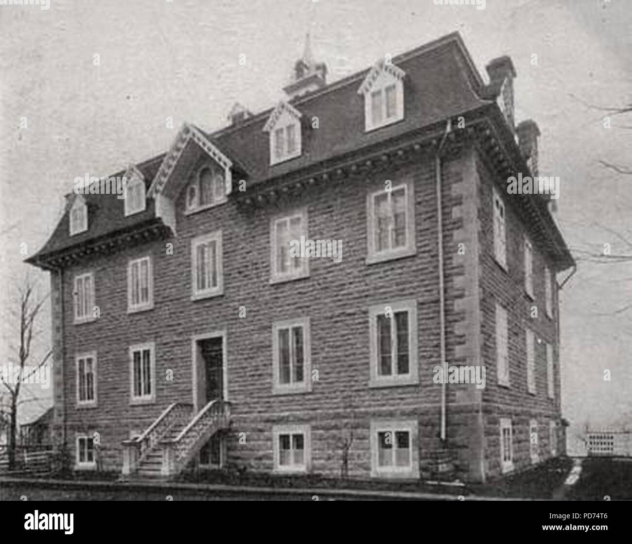 Ancien couvent des Soeurs de Sainte-Croix 1900. Stock Photo