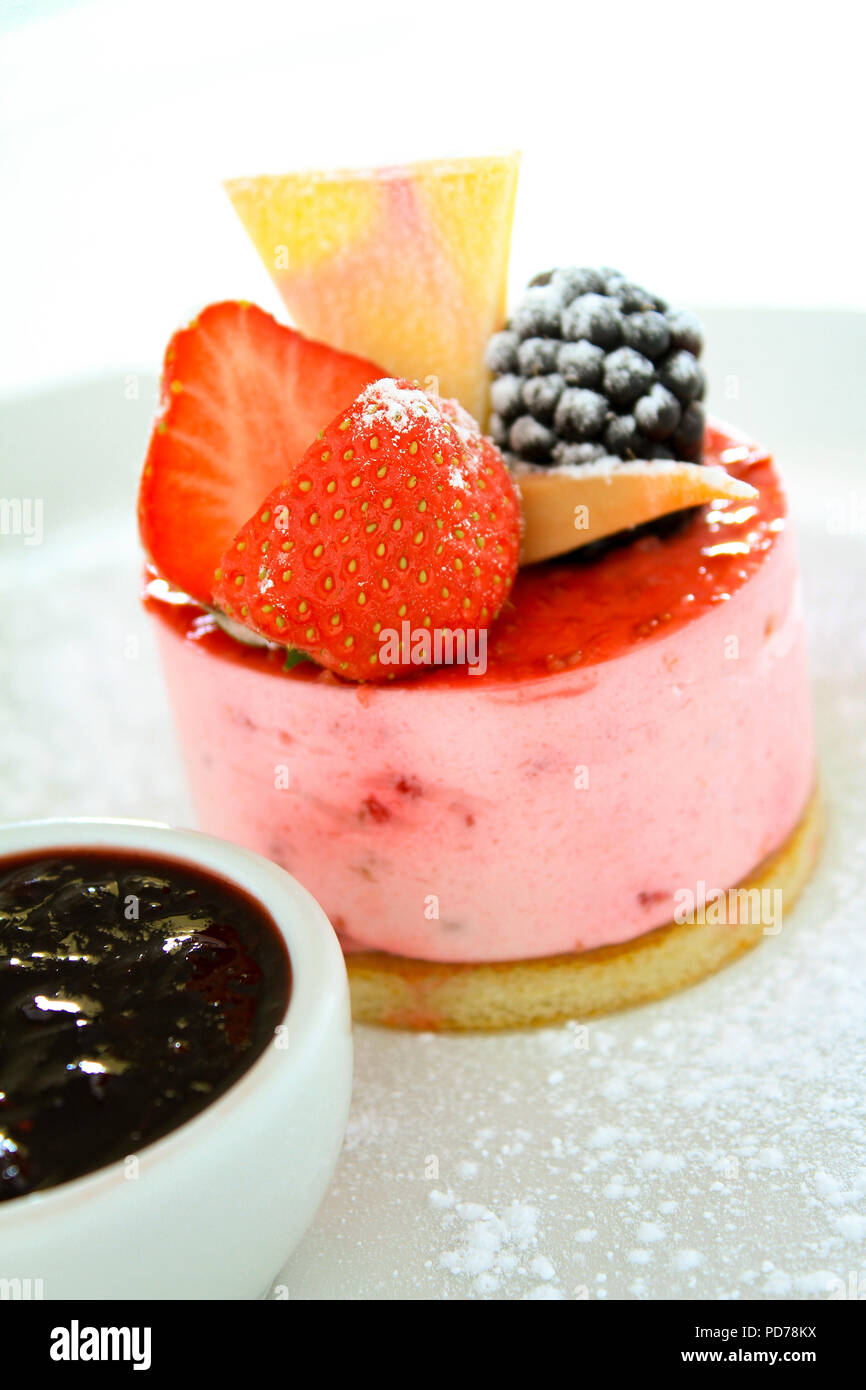 cheese cake plated dessert Stock Photo Alamy