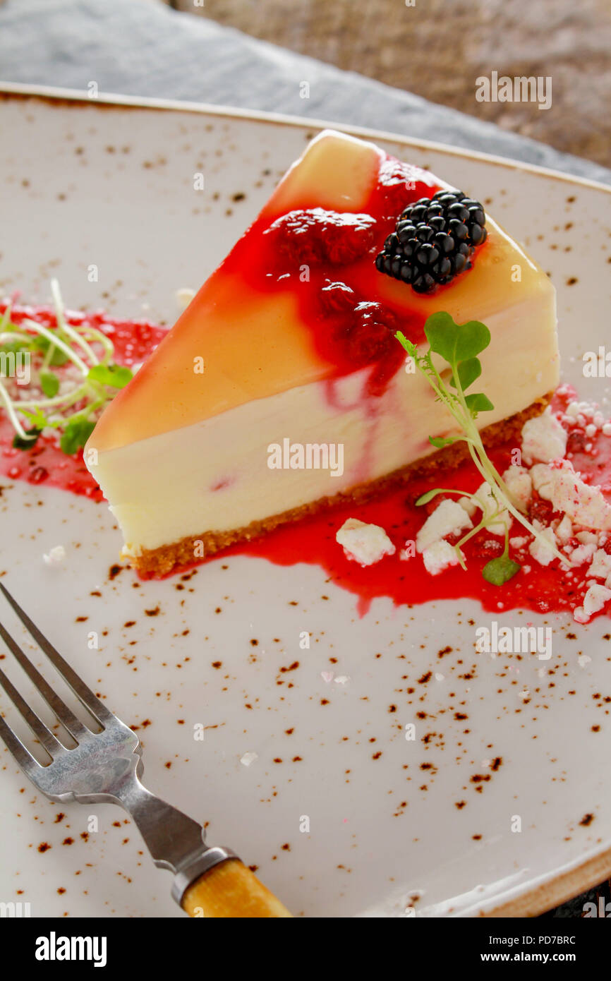 cheese cake plated dessert Stock Photo Alamy