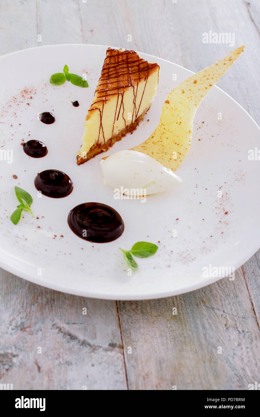 cheese cake plated dessert Stock Photo Alamy