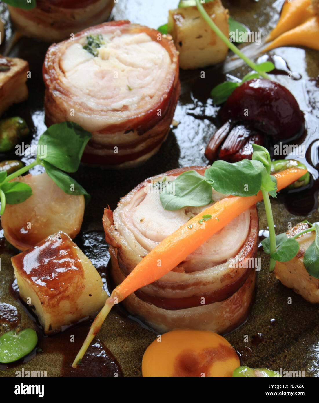 plated chicken main meal Stock Photo Alamy