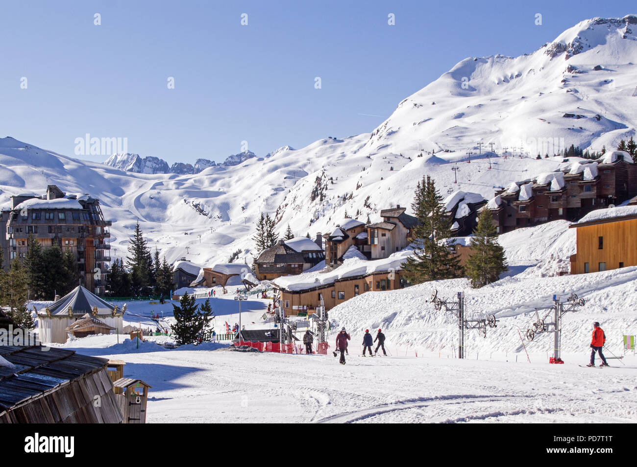 A view of the popular, resort of Avoriaz, Portes du Soleil, located at high  altitude in the French Alps. Picture taken in centre of the resort with th  Stock Photo - Alamy