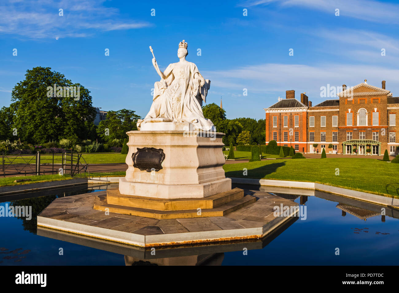 England, London, Kensington, Kensington Gardens, Kensington Palace Stock Photo