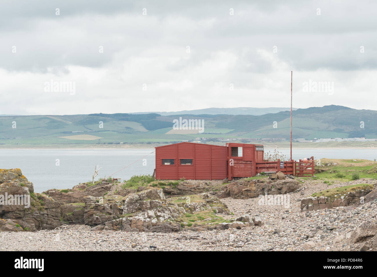 Seabird and wildlife observatory at Uisaed Point, Machrihanish, Kintyre, Scotland, UK Stock Photo