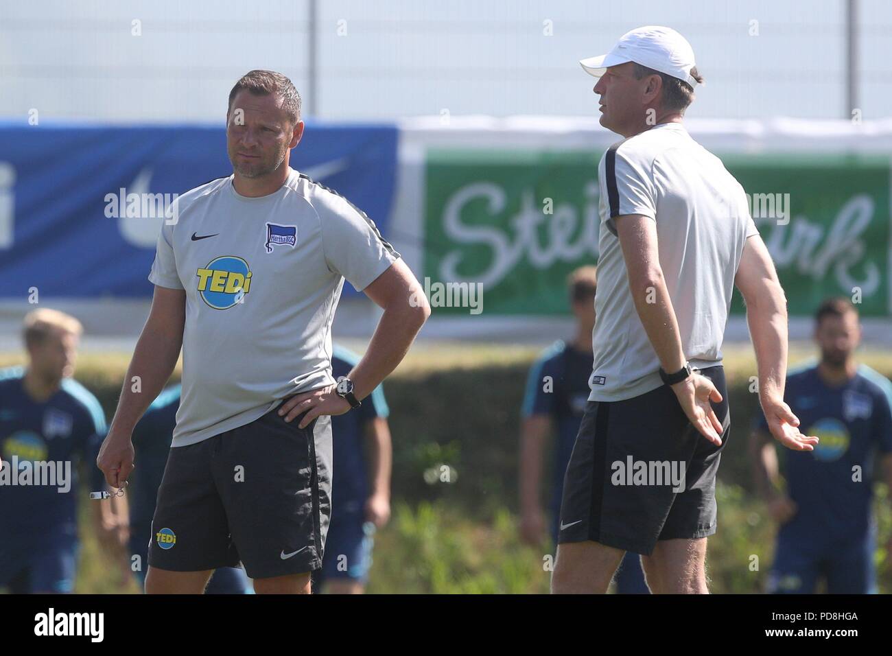 Hertha coach pál dárdai gives hi-res stock photography and images - Alamy