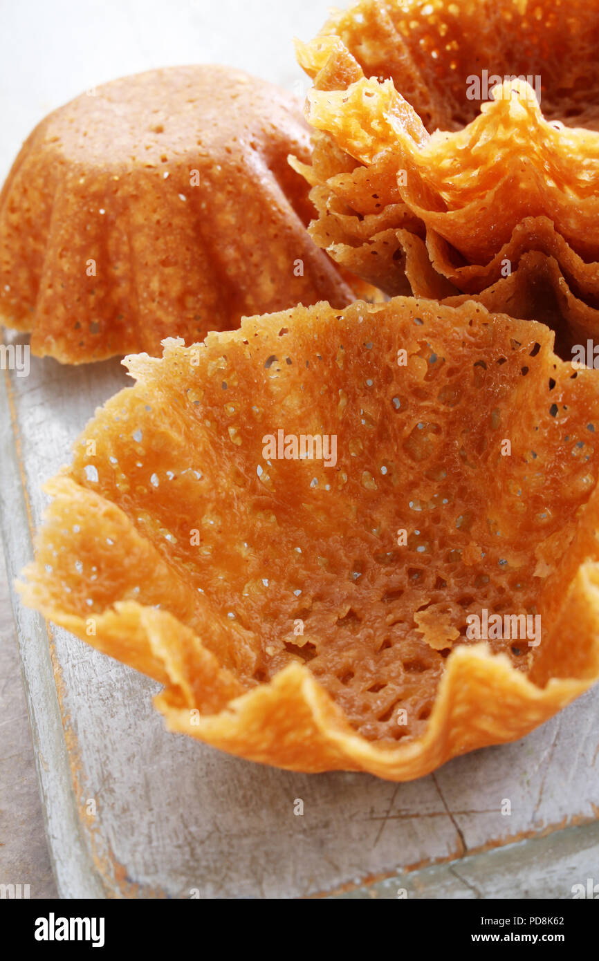 brandy snap baskets Stock Photo Alamy