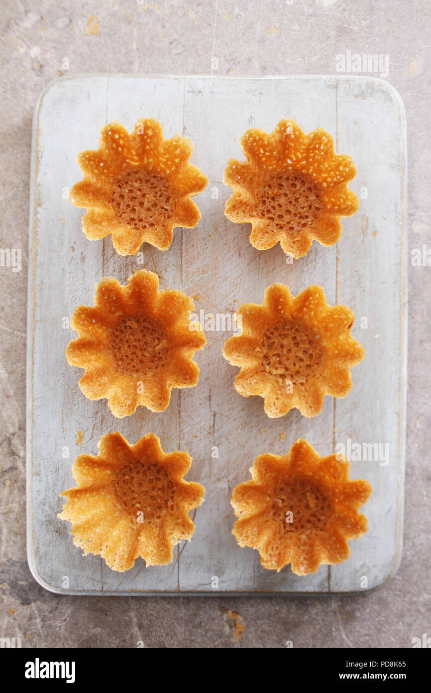 brandy snap baskets Stock Photo Alamy