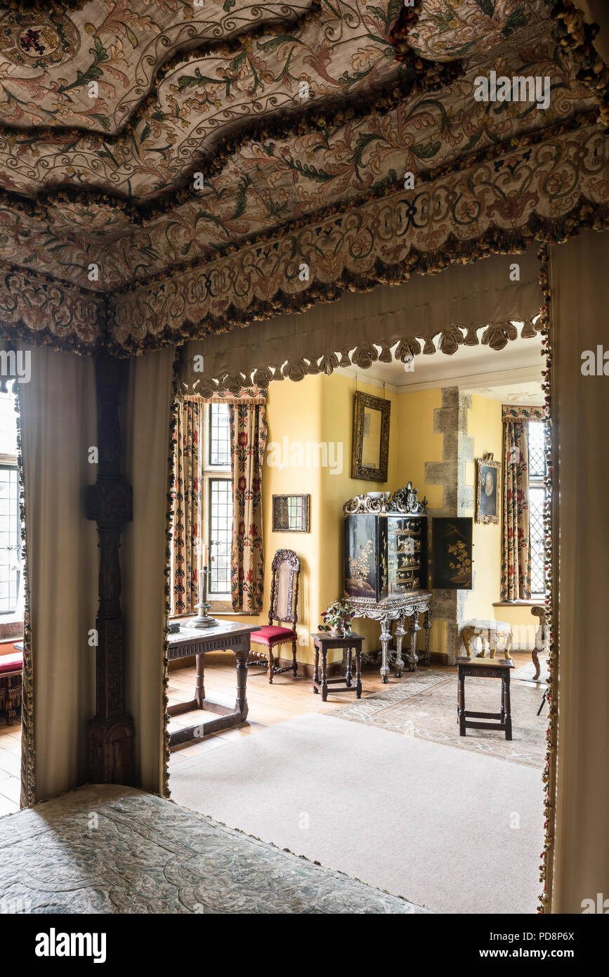 17th century house interior england hi-res stock photography and images ...