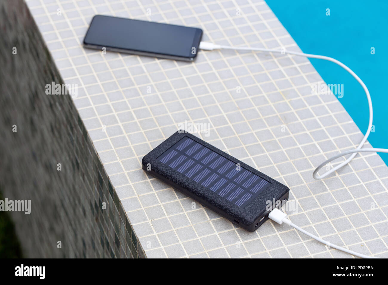 Solar charger mobile phone hires stock photography and images Alamy