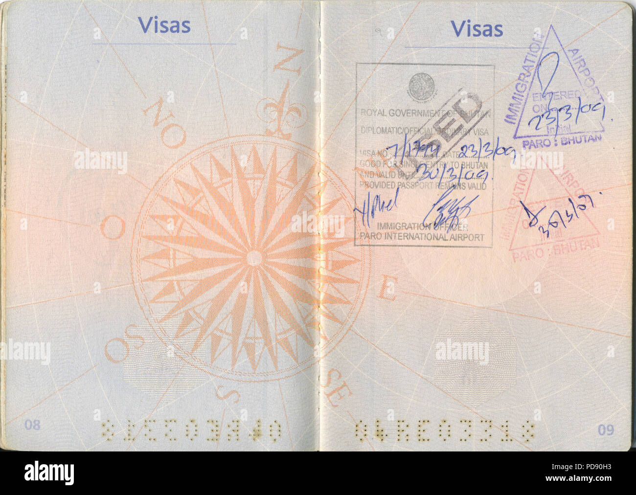 passeport Francais , French passport, European travel document, visa pages  stamped Stock Photo - Alamy