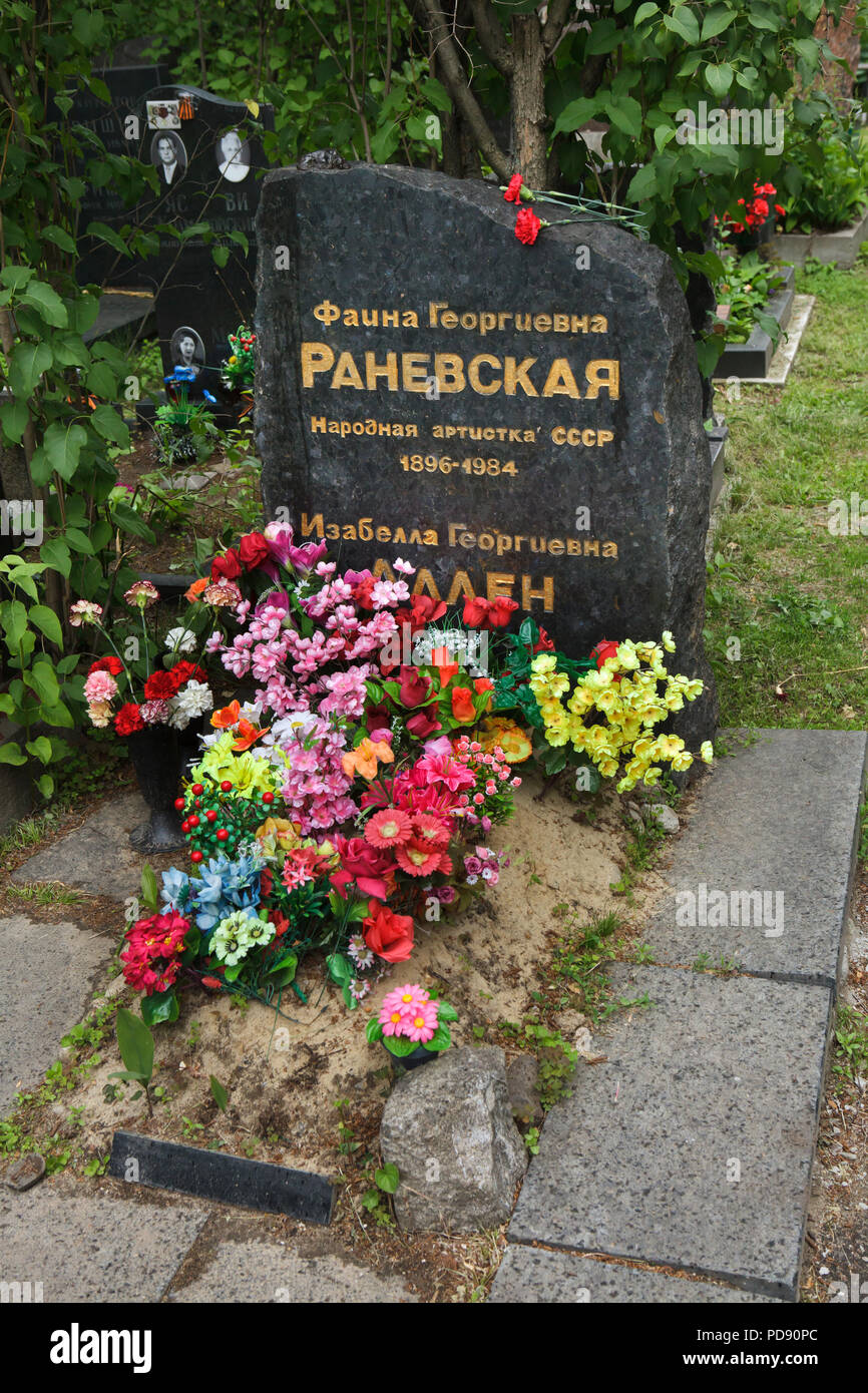 Grave of Soviet actresses Faina Ranevskaya at the Donskoye Cemetery in Moscow, Russia. Stock Photo