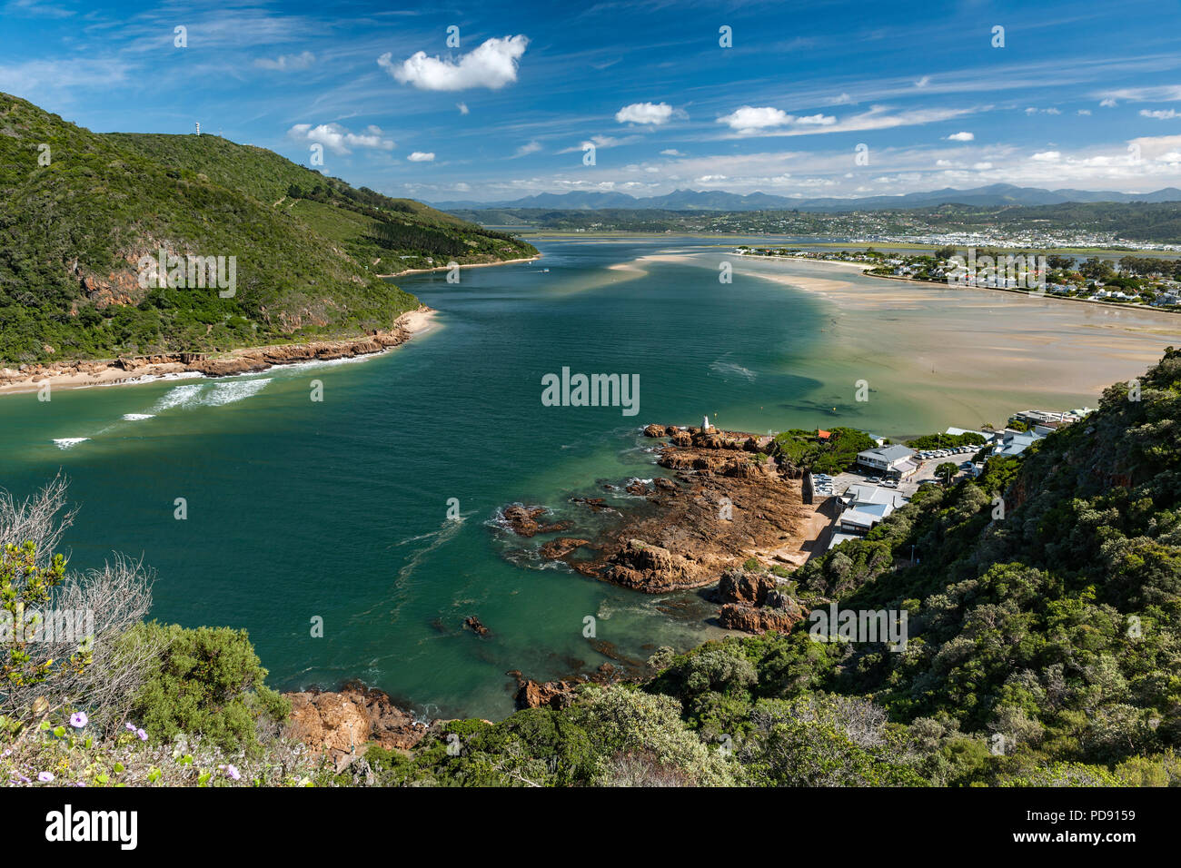 knysna-lagoon-on-the-garden-route-in-the-western-cape-province-of-south