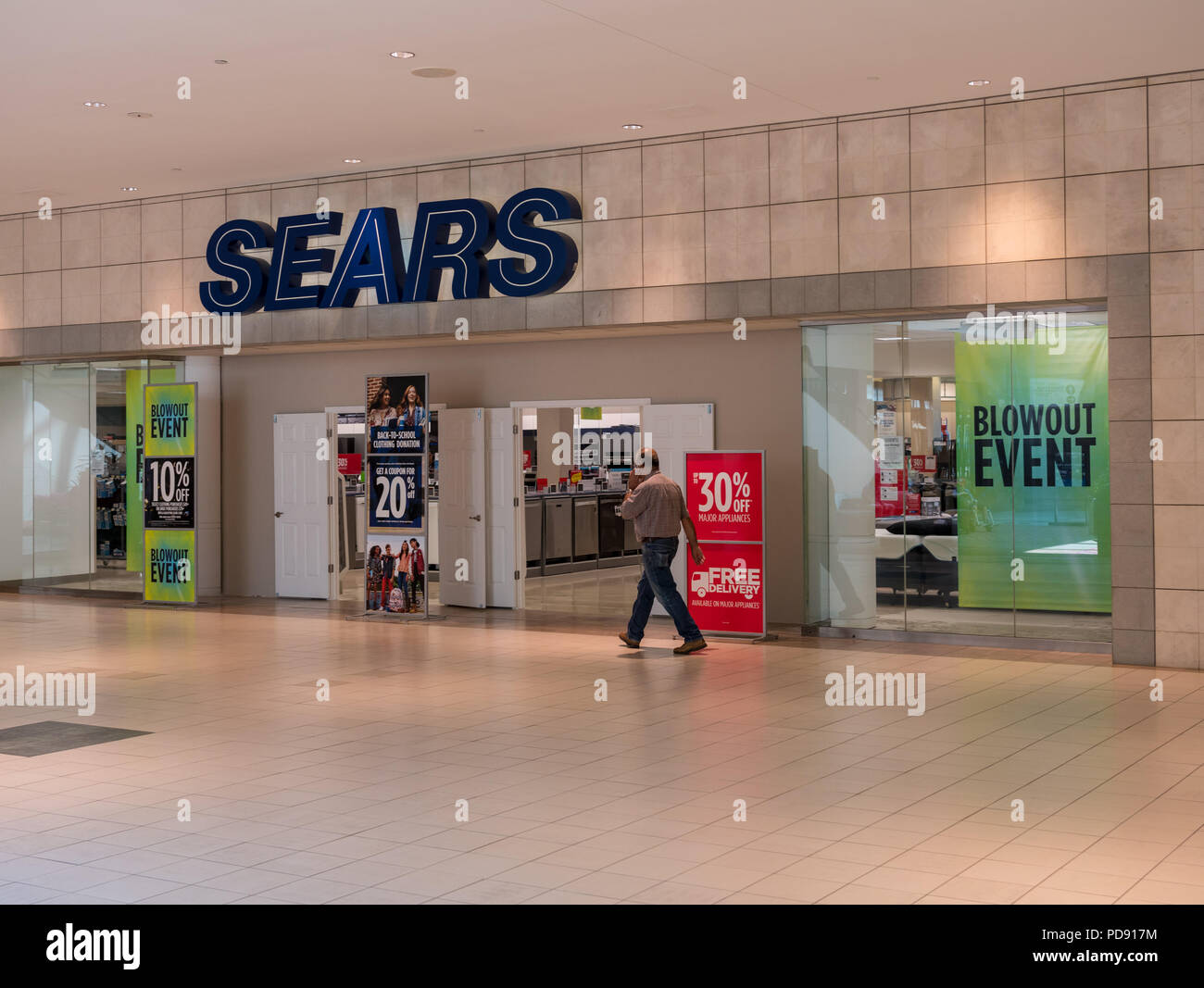 Entrance to Sears store at Dulles Town Center in Loudon County, Virginia Stock Photo