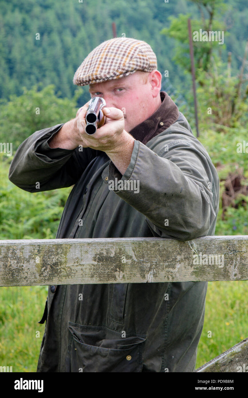Farmer weapon hires stock photography and images Alamy