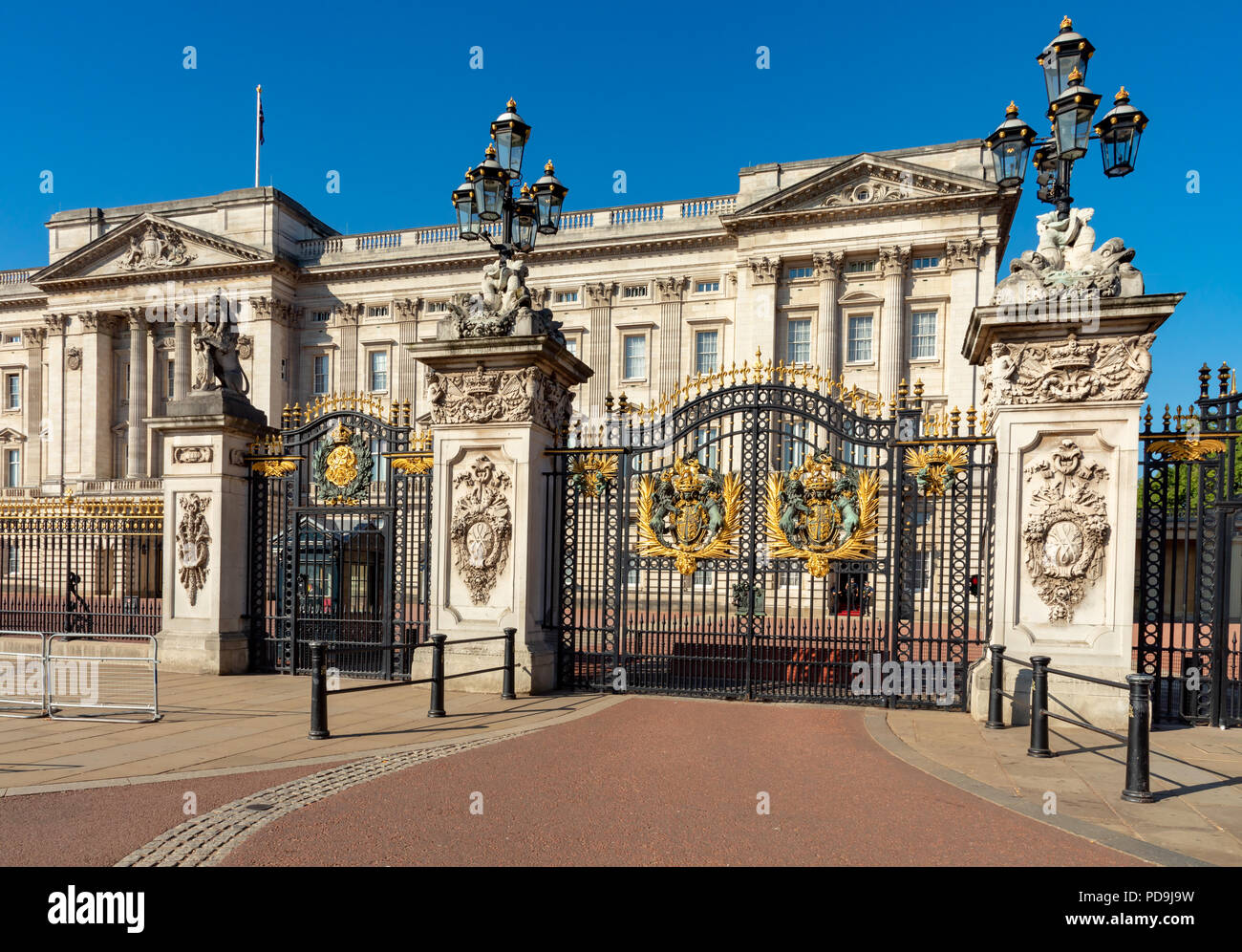 London England August 05, 2018 Royal crest on the gate of Buckingham Palace, the London residence of Her Majesty Queen Elizabeth 2nd Stock Photo