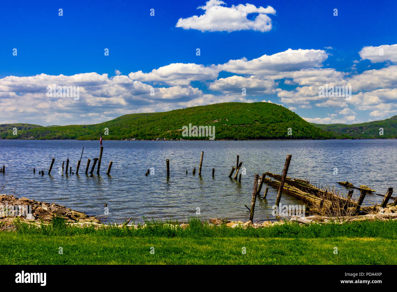 Peekskill landing park hires stock photography and images Alamy