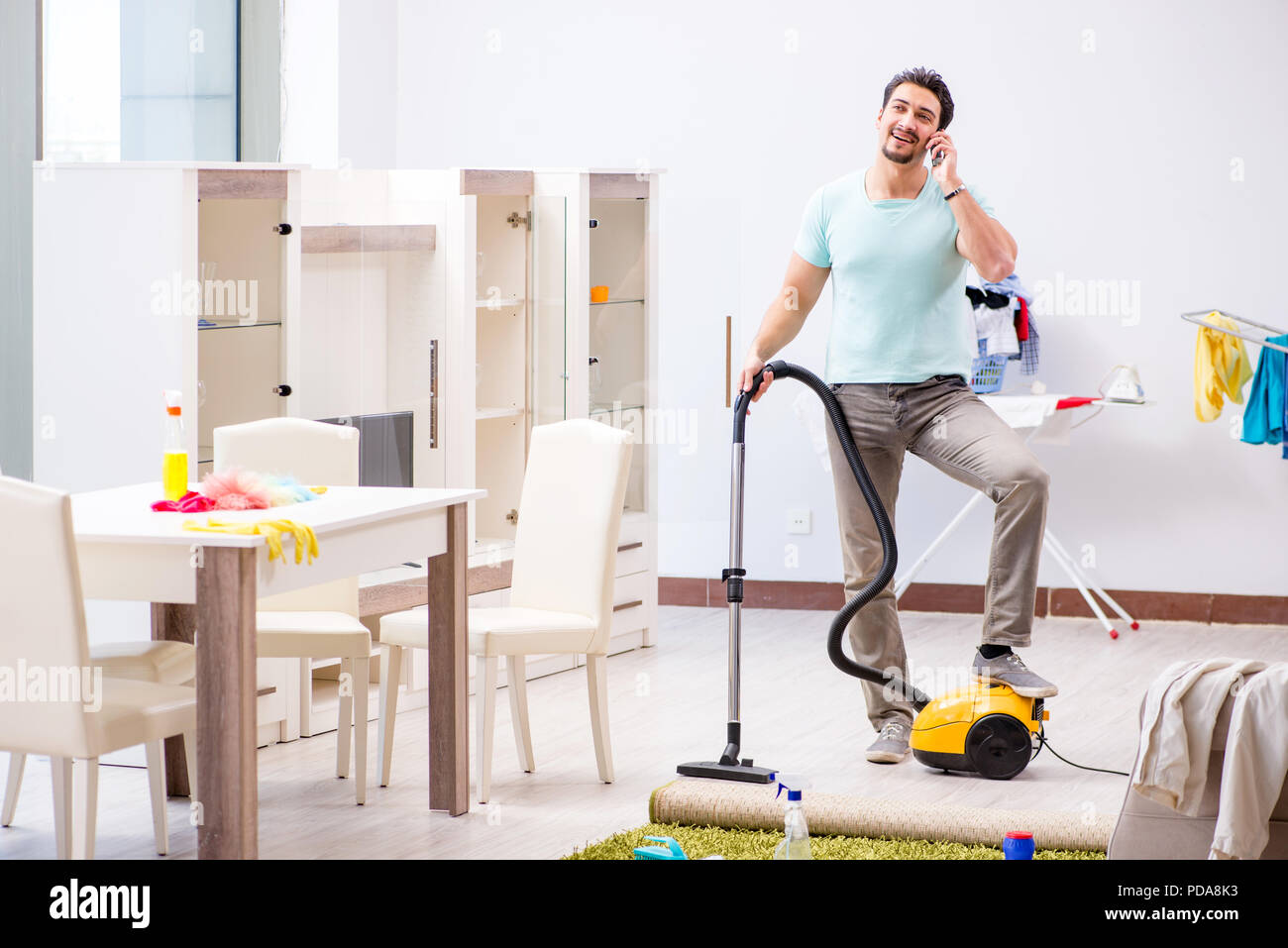 Vacuuming litter hires stock photography and images Alamy