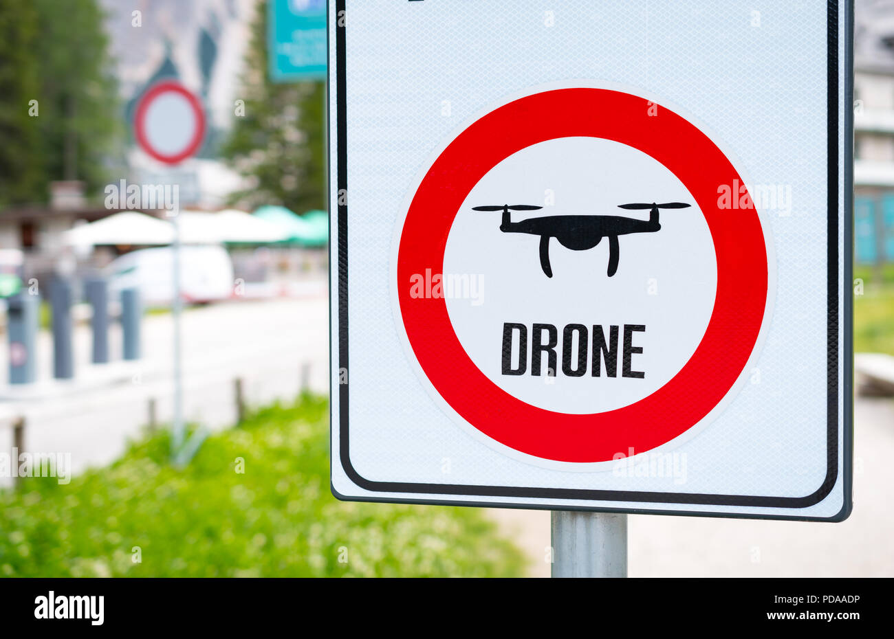 No drones allowed sign in front of private property Stock Photo