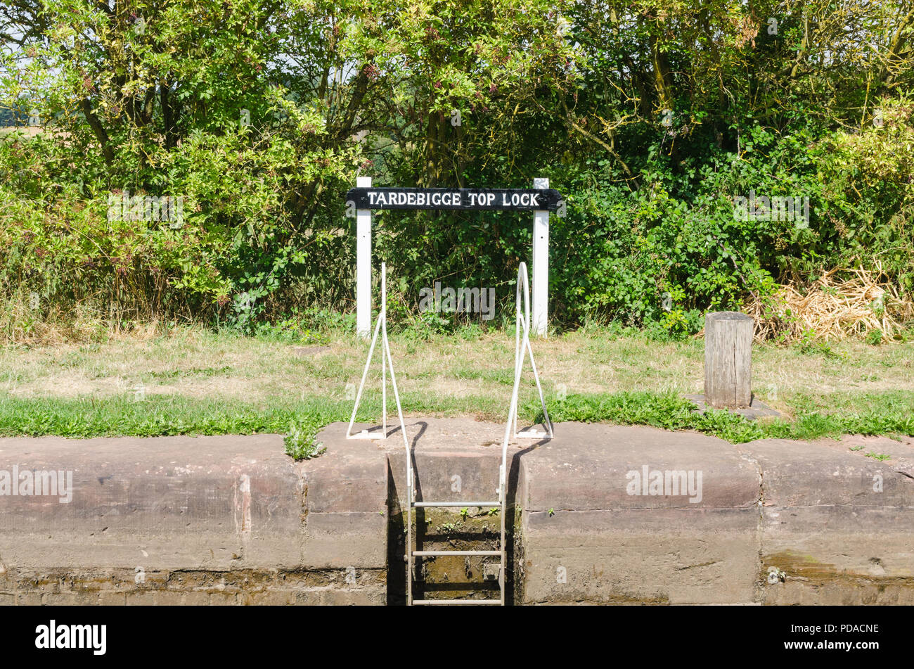 Tardebigge top lock on the Worcester and Birmingham Canal at Tardebigge in Worcester.The 30 lock flight is the longest in the UK. Stock Photo