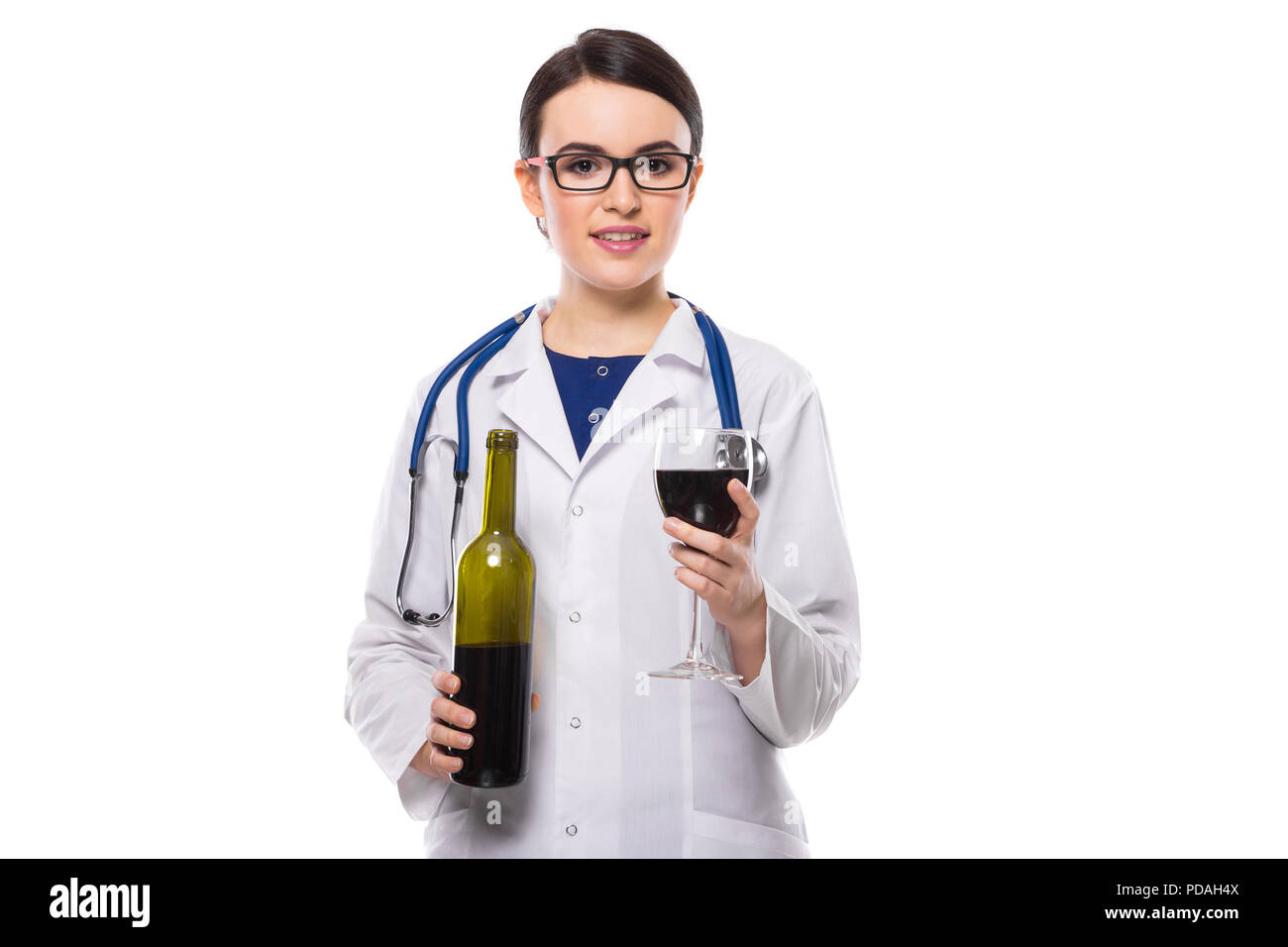 Врачи пьют много. Бокал для вина врачу. Бутылка для медика. Вино доктор. Медики про вино.