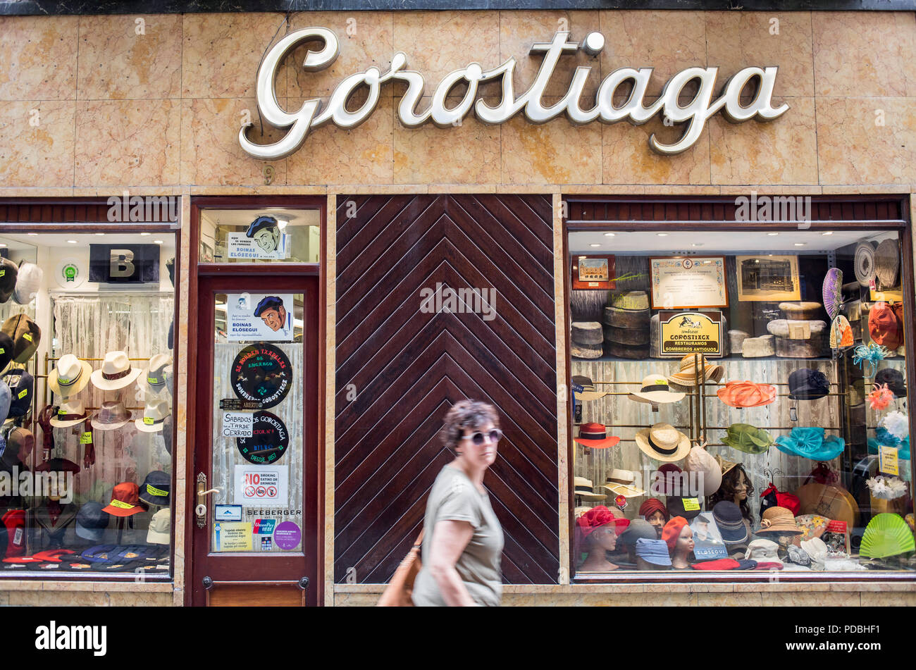 Hat shop, Sombreros 9 Viktor street, Old Town (Casco Viejo), Bilbao, Spain Stock - Alamy