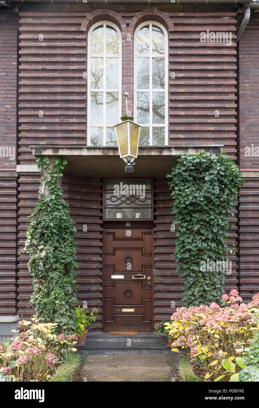 Wohnhaus frontal Stock Photo