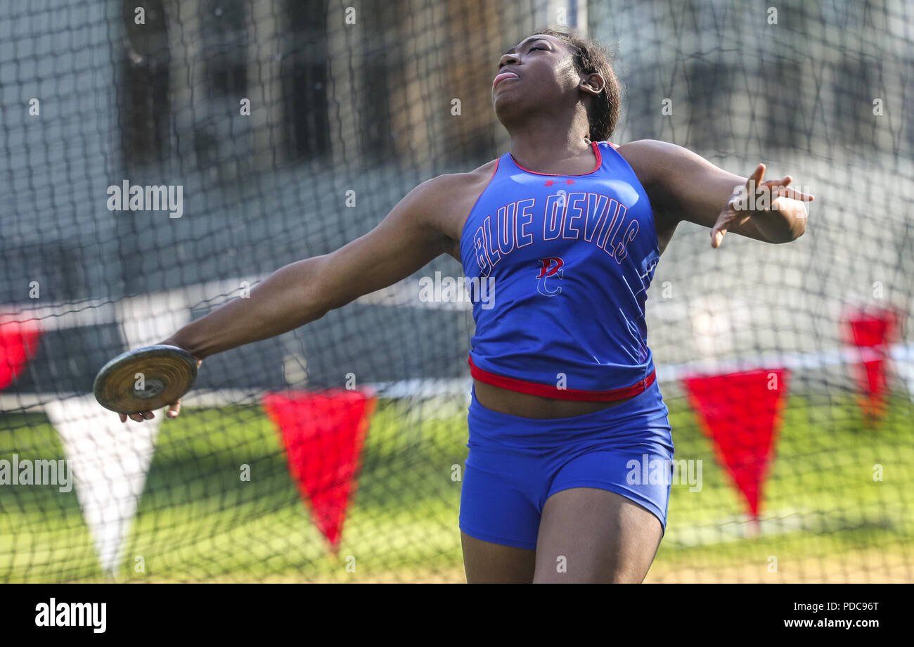High school discus hires stock photography and images Alamy