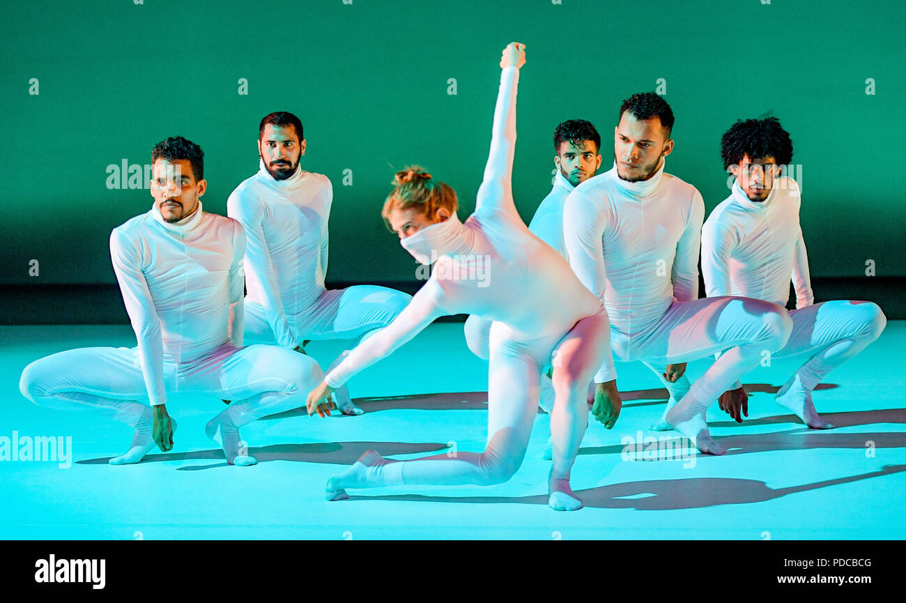 Hamburg Germany 08th Aug 18 The Cuban Dance Formation Malpaso Dance Company Is On Stage At