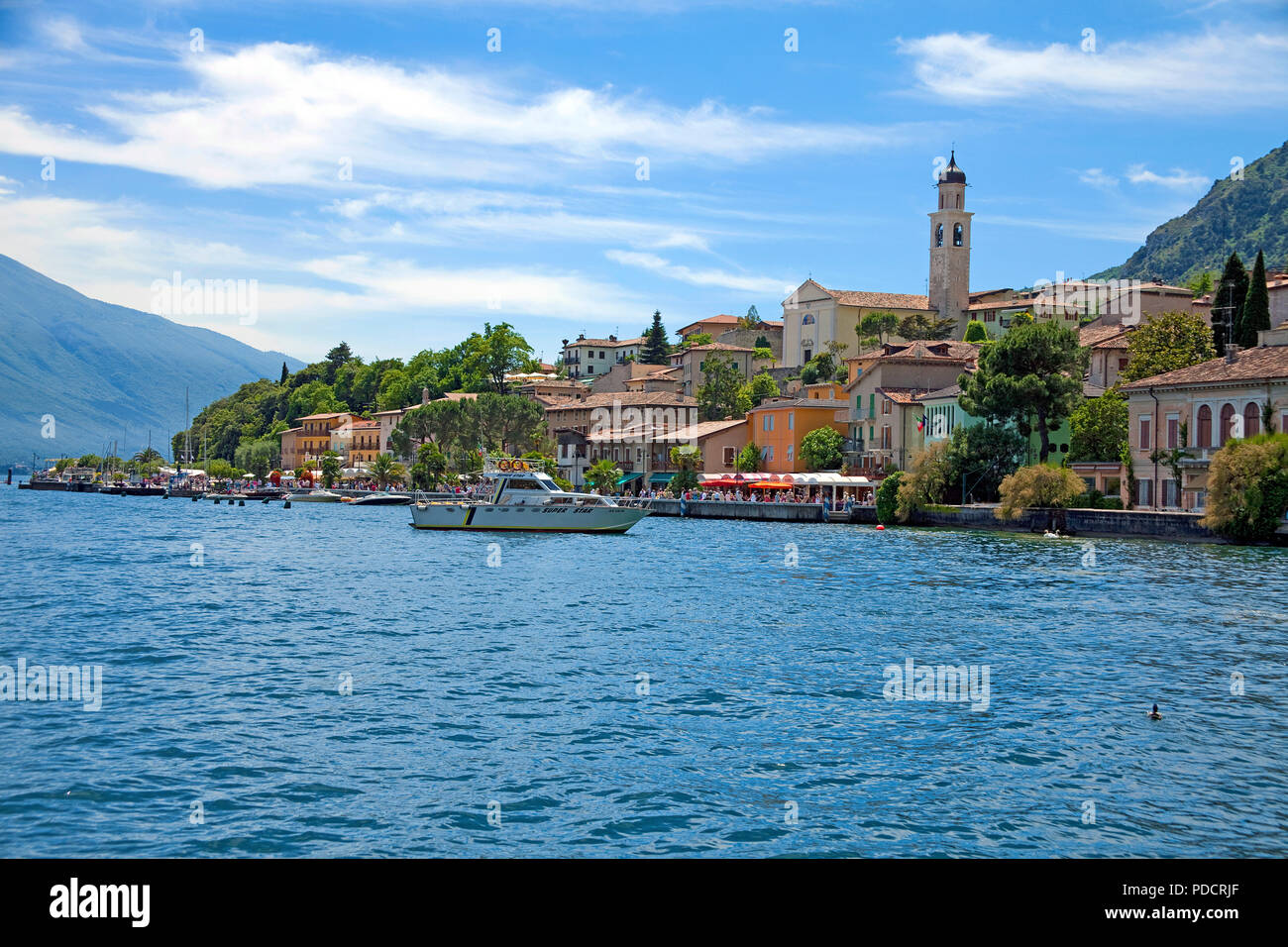 Der Ort Limone, Limone sul Garda, Gardasee, Lombardei, Italien | The town Limone, Limone sul Garda, Lake Garda, Lombardy, Italy Stock Photo