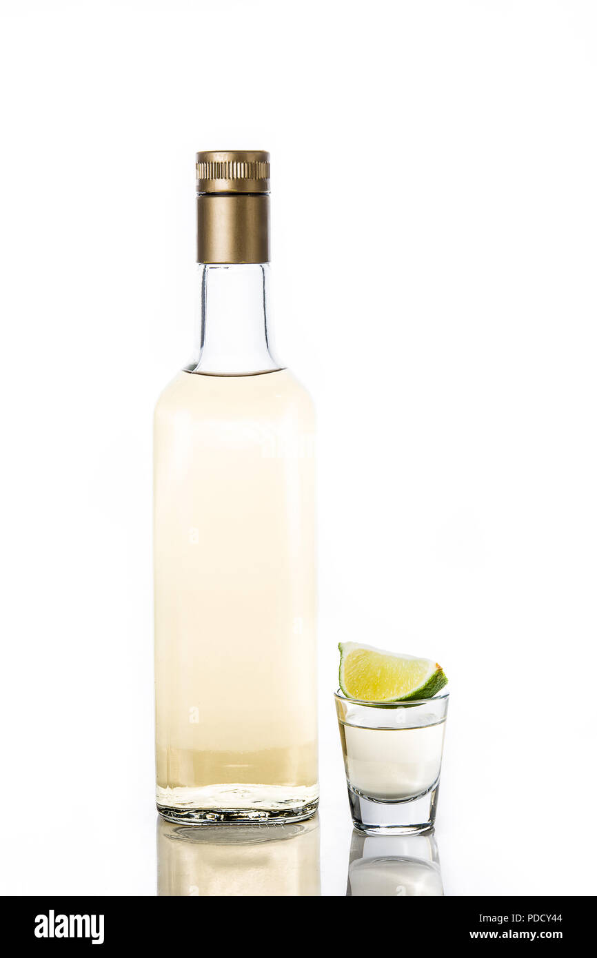 Download Tequila Bottle High Resolution Stock Photography And Images Alamy Yellowimages Mockups