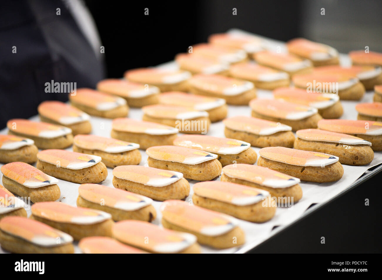 Page 7 Boulangerie Patisserie High Resolution Stock Photography And Images Alamy Page 7 Boulangerie Patisserie High Resolution Stock Photography And Images Alamy