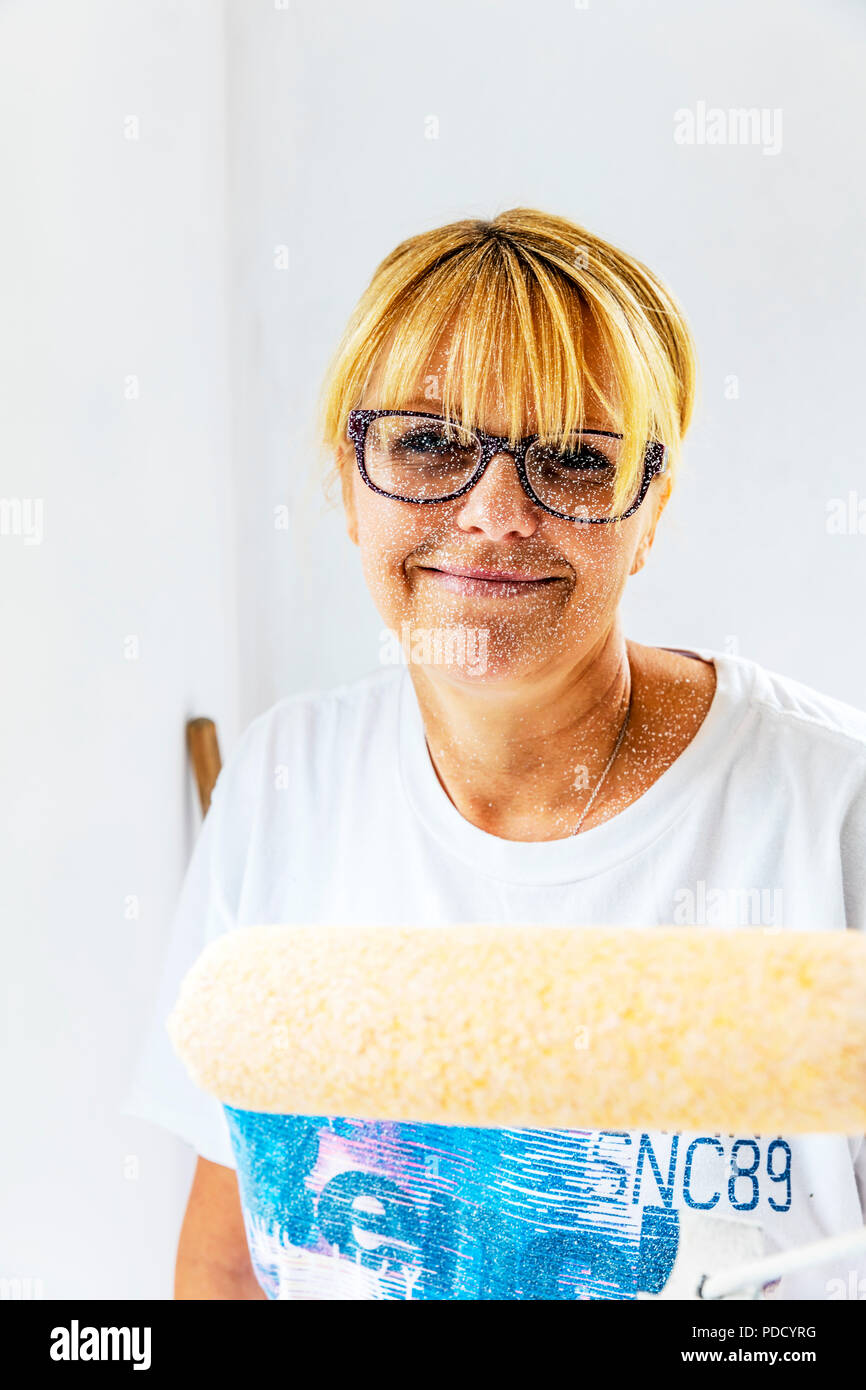 Paint splatter woman hi-res stock photography and images - Alamy